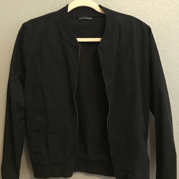Brandy Melville bomber jacket - Picture 2 of 3